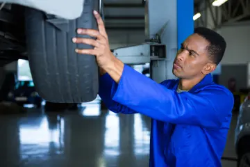 Heavy-duty tyres for trucks and buses