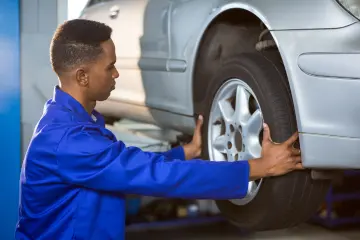 Retail customer selecting a tyre